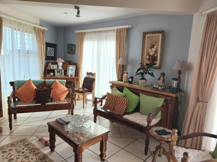 6 Bedroom Property for Sale in Cola Beach Western Cape